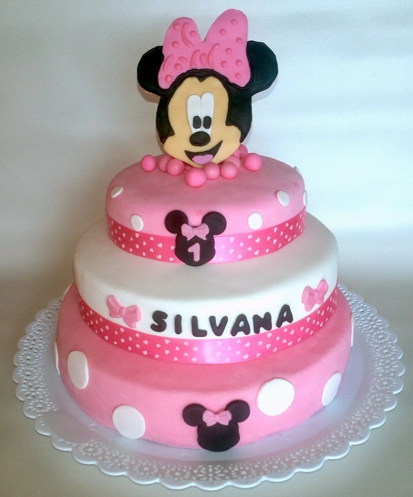 Entonospastel (Pastelería): TORTA DE MINNIE