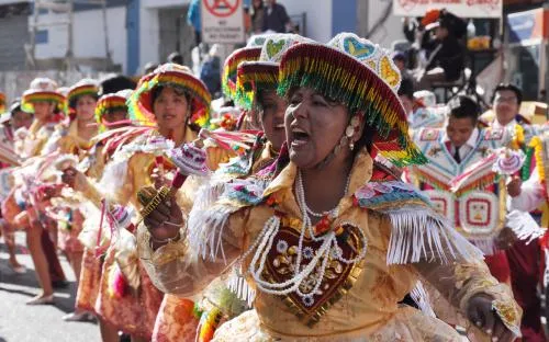 ENTRADAS FOLKLORICAS DE BOLIVIA: junio 2015