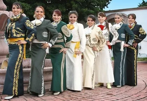 ESCARAMUZAS Y DAMAS CHARRAS :: tlaxcala.tlax.com