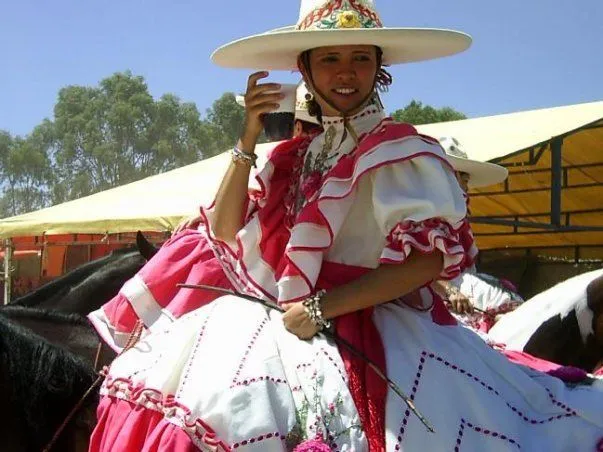 Escaramuzas, diseño de vestidos de escaramuza, vestidos de xv años ...