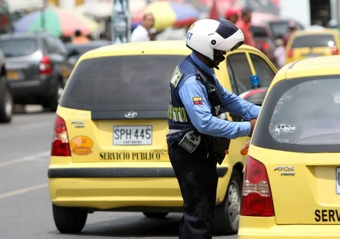 Escasez de agentes de tránsito en arranque de 2012 | Vías ...