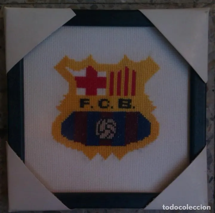 escudo futbol club barcelona 1975 punto de cruz - Compra venta en  todocoleccion