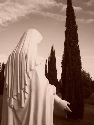 estatua+virgen+back+4b.JPG