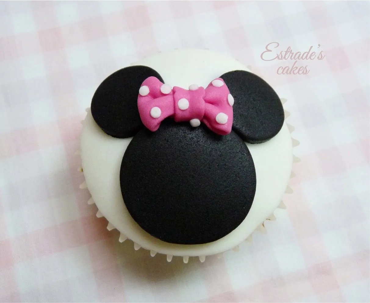 Estrade's cakes: CUPCAKES DE MINIE MOUSE