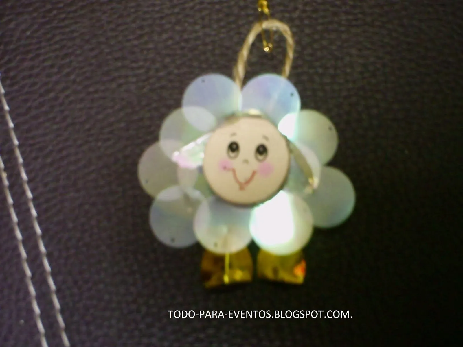 Todo Para Eventos: BORREGO PRENDEDOR CON LENTEJUELÓNES.
