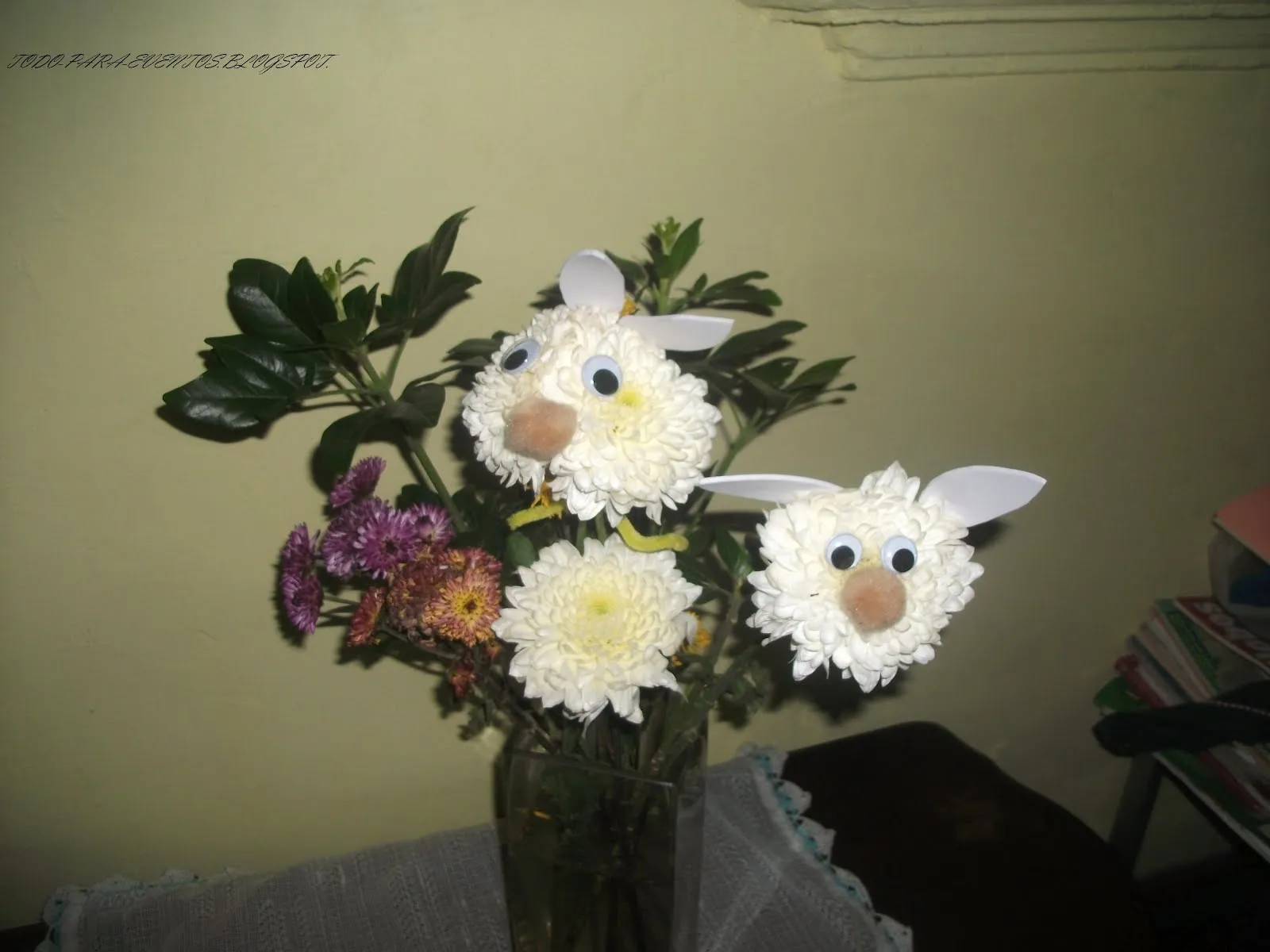 Todo Para Eventos: CONEJOS FLORALES.