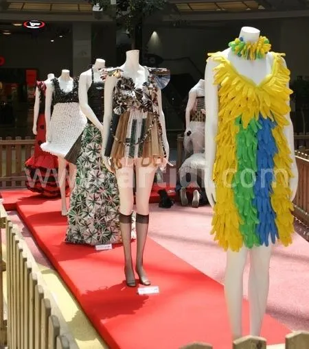 Exposición de vestidos reciclados en C.C. Diagonal Mar | Ártidi ...