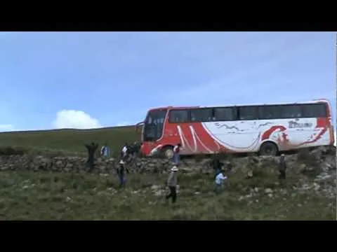 Familias de pasajeros chinos de avión desaparecido exigen ...