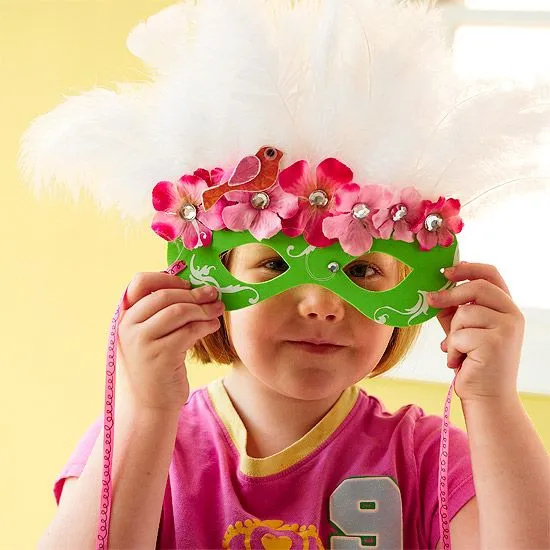 Fancy Foam Masks | Fun Family CraftsFun Family Crafts