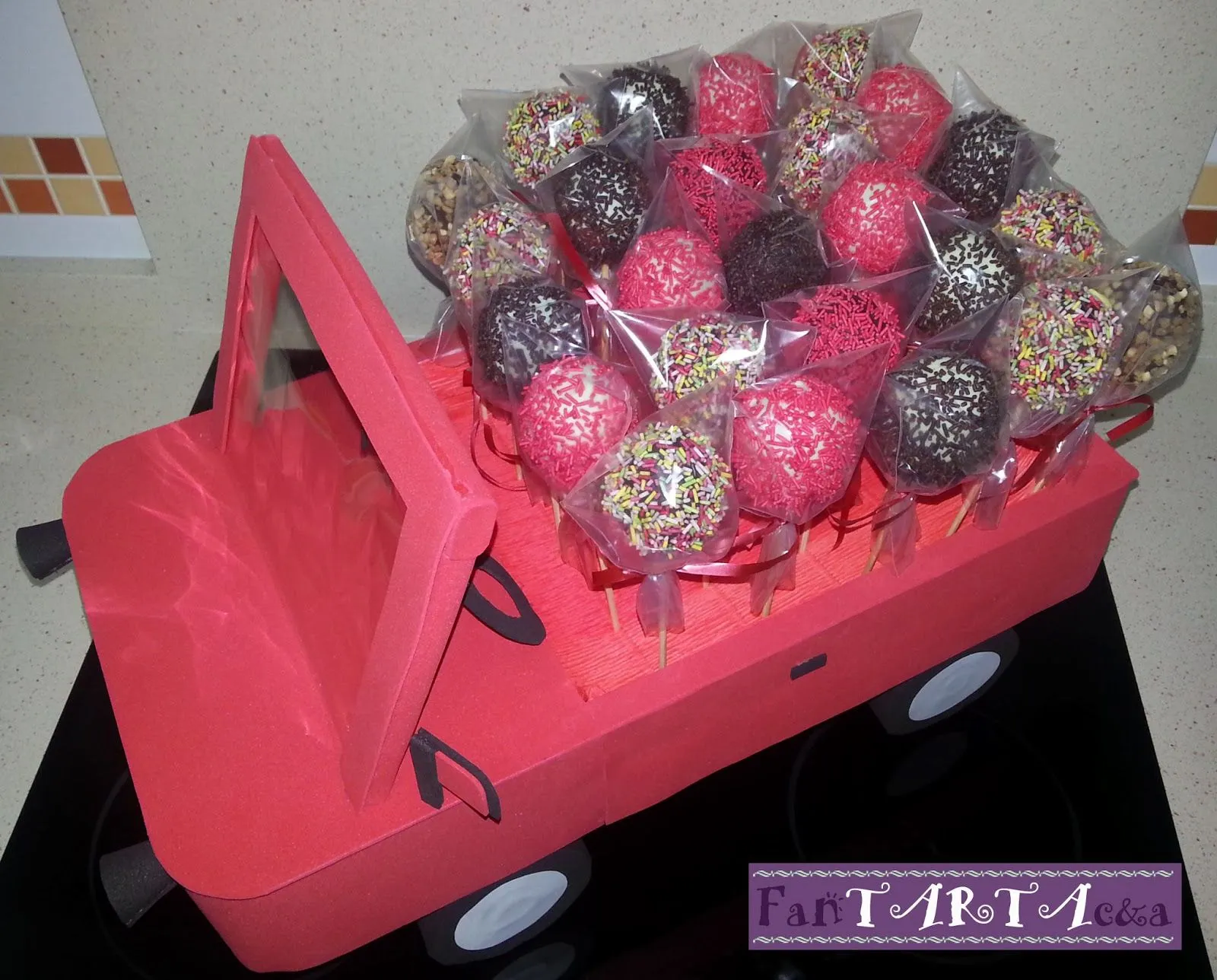 FanTARTAcia: Comunion de Erik con cakepops