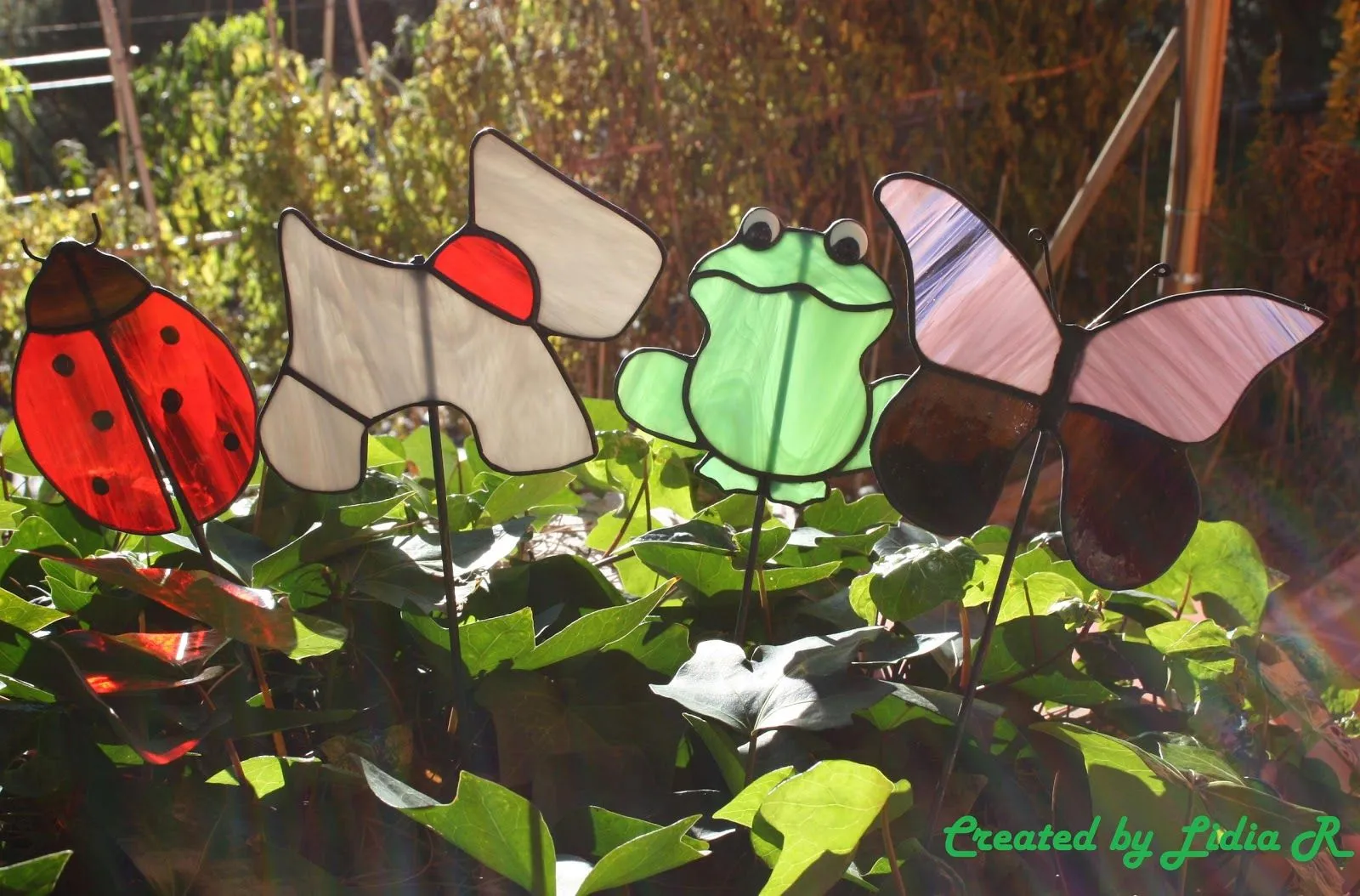 Fantasía en Cristal: COLORIDOS ADORNOS DE JARDIN