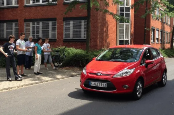 Farbpsychologie : Laute Lacke – so klingen verschiedene Auto ...