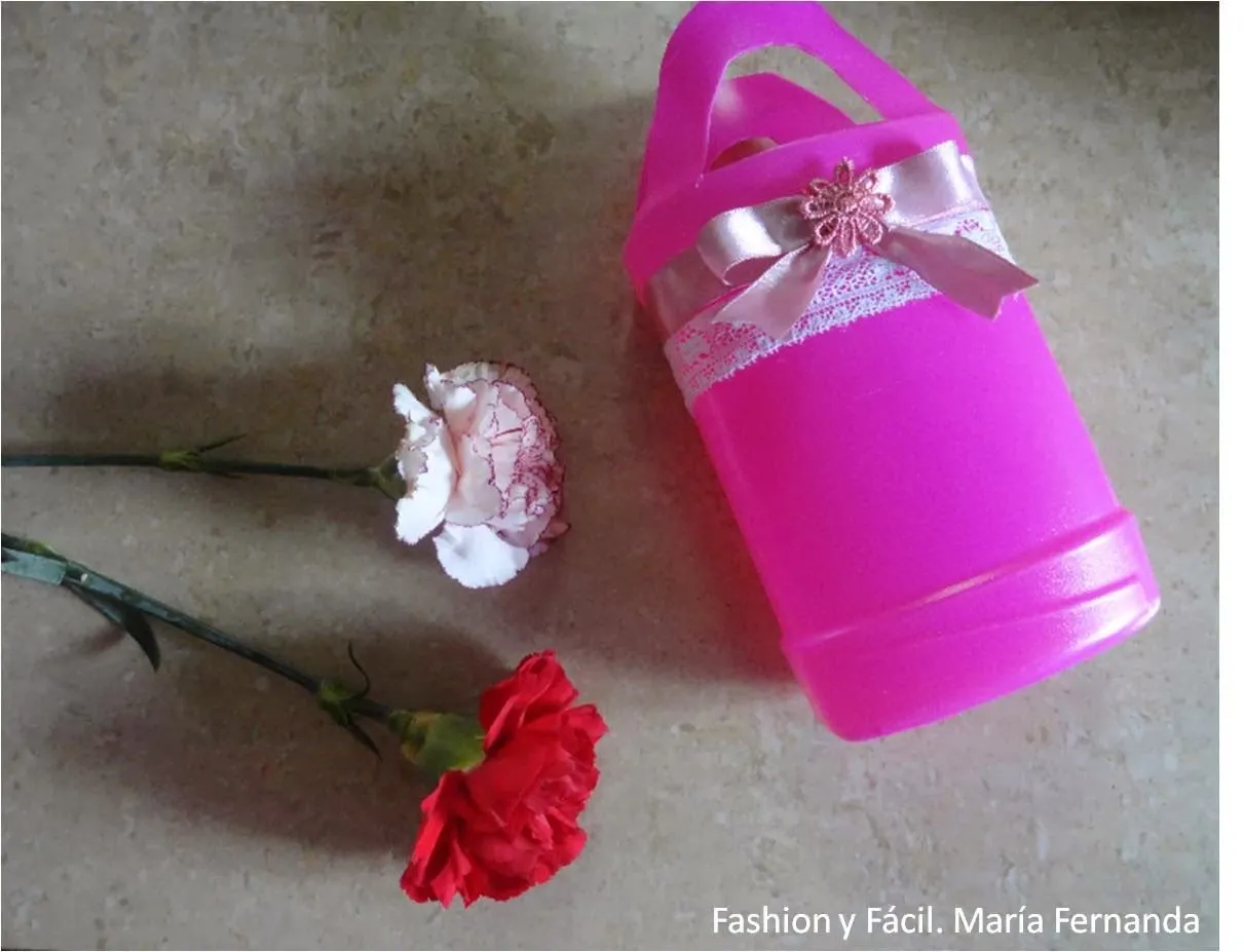 Fashion y Fácil DIY: ¿Cómo reciclar un pote de plástico? Eco DIY ...