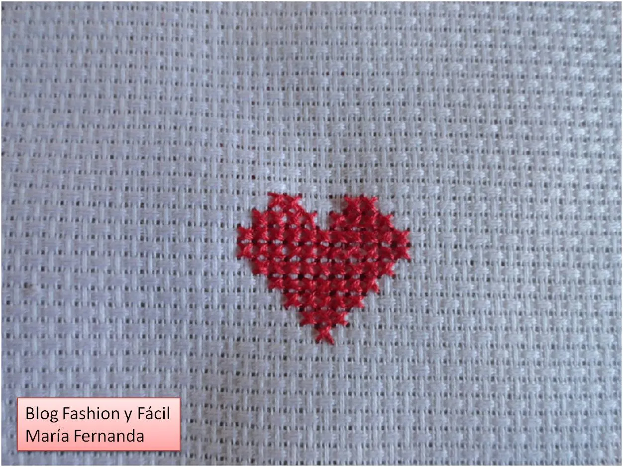 Fashion y Fácil DIY: Corazones bordados en punto de cruz y punto ...