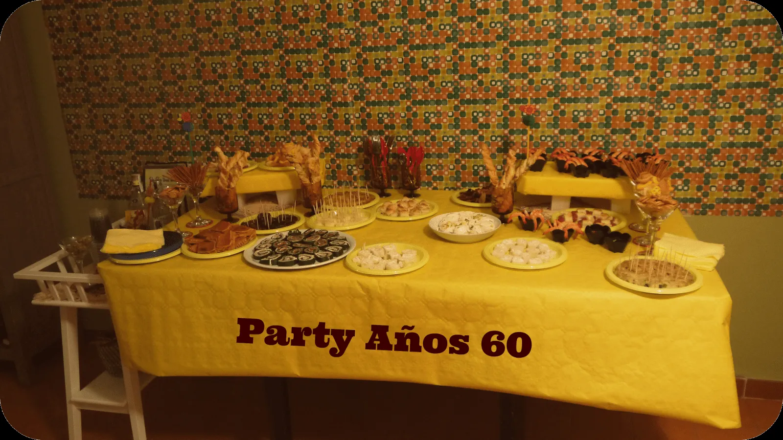 La FeLiCiDaD dE lAs CoSaS InSigNiFiCaNtEs: Party Año's 60 (estilo ...