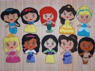  ... de fieltro, collares, pulseras...y más: Broches Princesas Disney