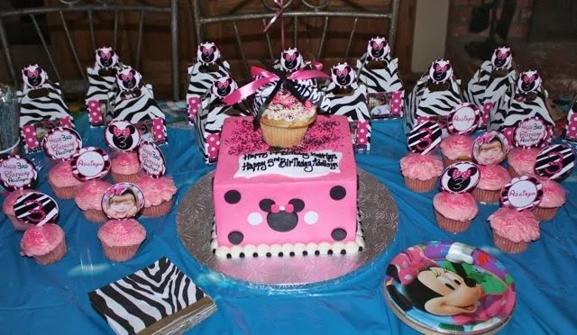 Fiesta Minnie Mouse zebra - Imagui