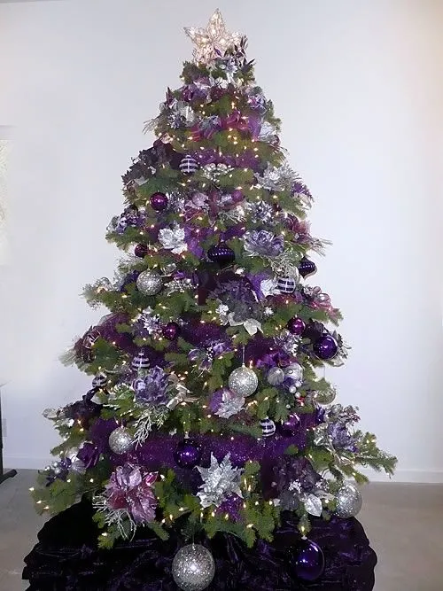 Las Fiestas Llegaron Ya!: Decora tu arbol de navidad de morado!