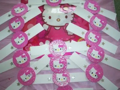 las fiestas temáticas de malen: HELLO KITTY: detallitos