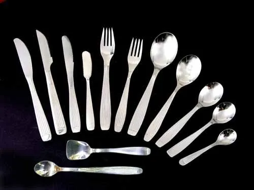 File:Cubiertos LYPSA cutlery.jpg - Wikimedia Commons