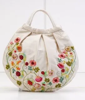 Fililis: Bolso de flores bordadas