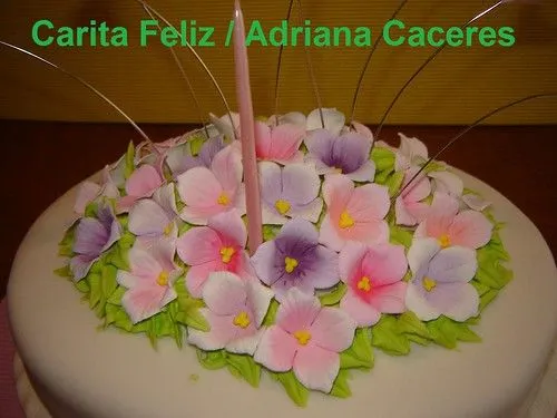 TORTA DECORADA FLORES CON CORAZONES - a photo on Flickriver