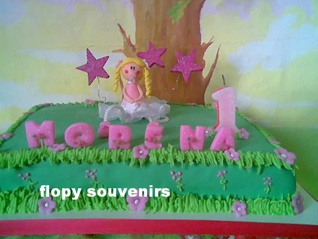 FLOPY SOUVENIRS: PRIMER AÑITO DE MORE