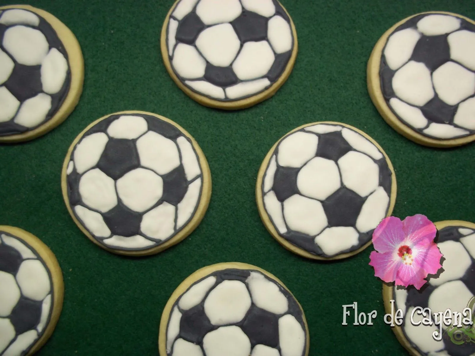 Flor de Cayena: GALLETAS BALON DE FUTBOL