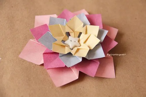 Flor decorativa de Origami Modular // Scrapbook ~ Craftingeek* on ...