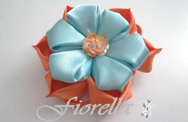 flor kanzashi | Aprender manualidades es facilisimo.