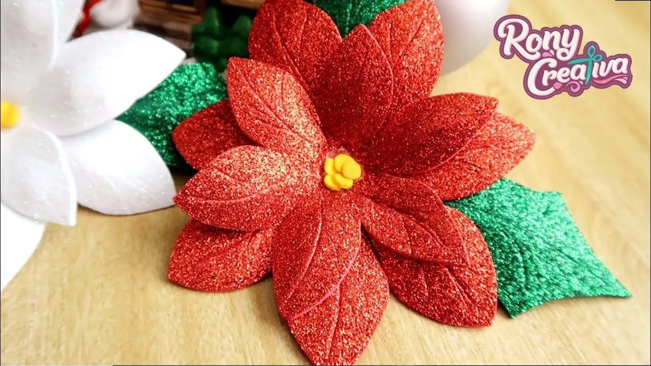 Flor de Nochebuena de Foami - Flores Navideñas - Christmas Flower DIY -  YouTube