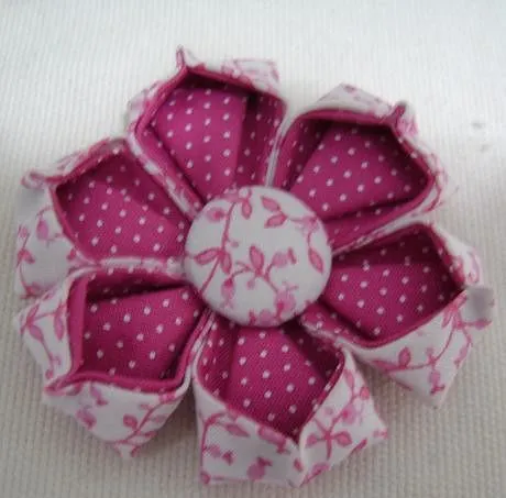 FLOR DE ORIGAMI EM TECIDO | Flickr - Photo Sharing!