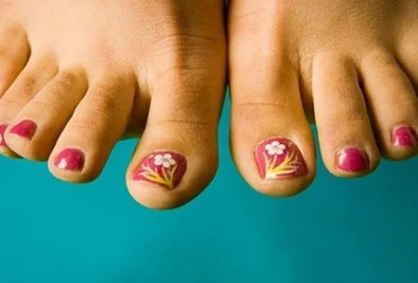 Uñas de pies con flores - Imagui