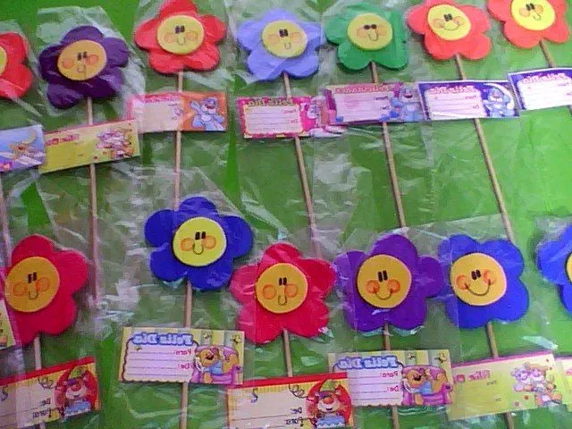 flores en fomi | Cositas lindas | Pinterest