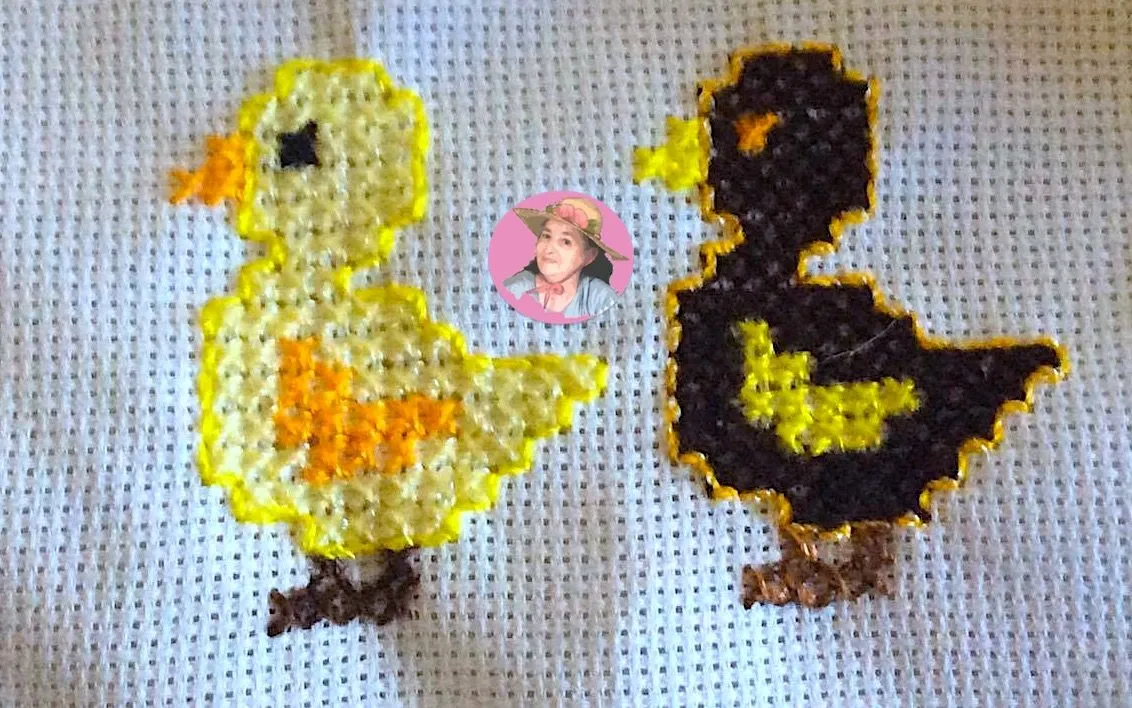 Flores y frutero en punto de cruz #444 - La Abuelita de las Costuras