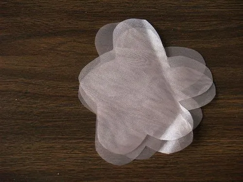 Como hacer flores de organza paso a paso - Imagui