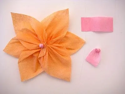 Como hacer flores de papel crepe ~ cositasconmesh