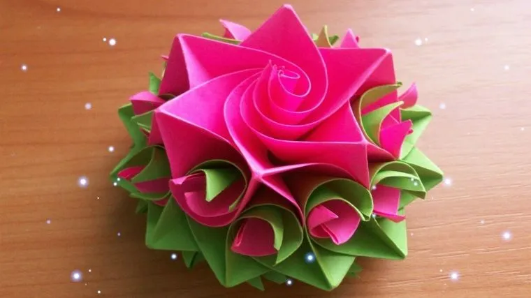 Flores de papel para decorar el interior de vuestra casa -