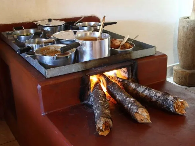 Fogã a Lenha restaurante D.Vilma Cidade de Gonçalve Minas Gerais ...