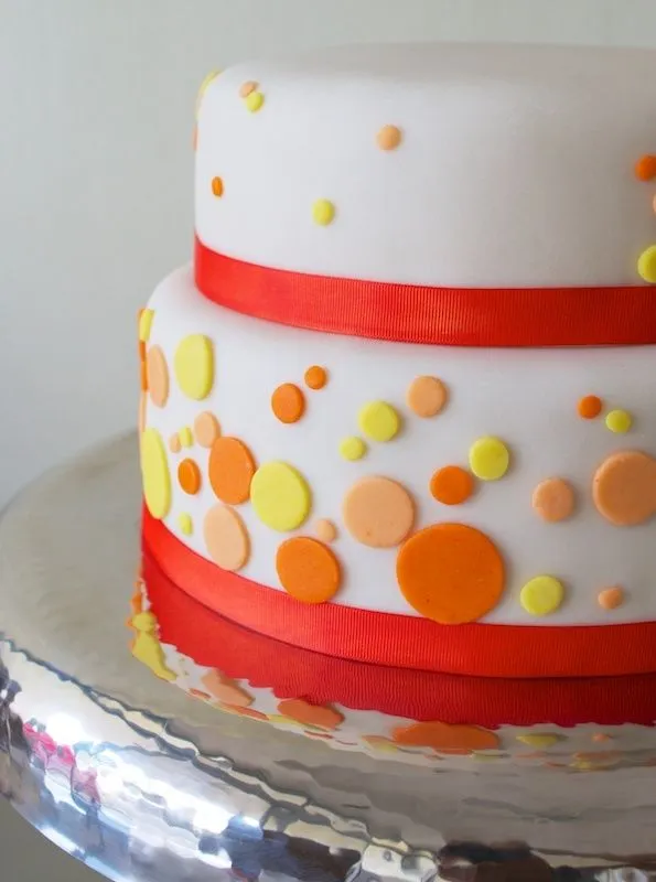 Fondant cake. Que Ricos queques artesanales. | Wedding Cakes. Que ...