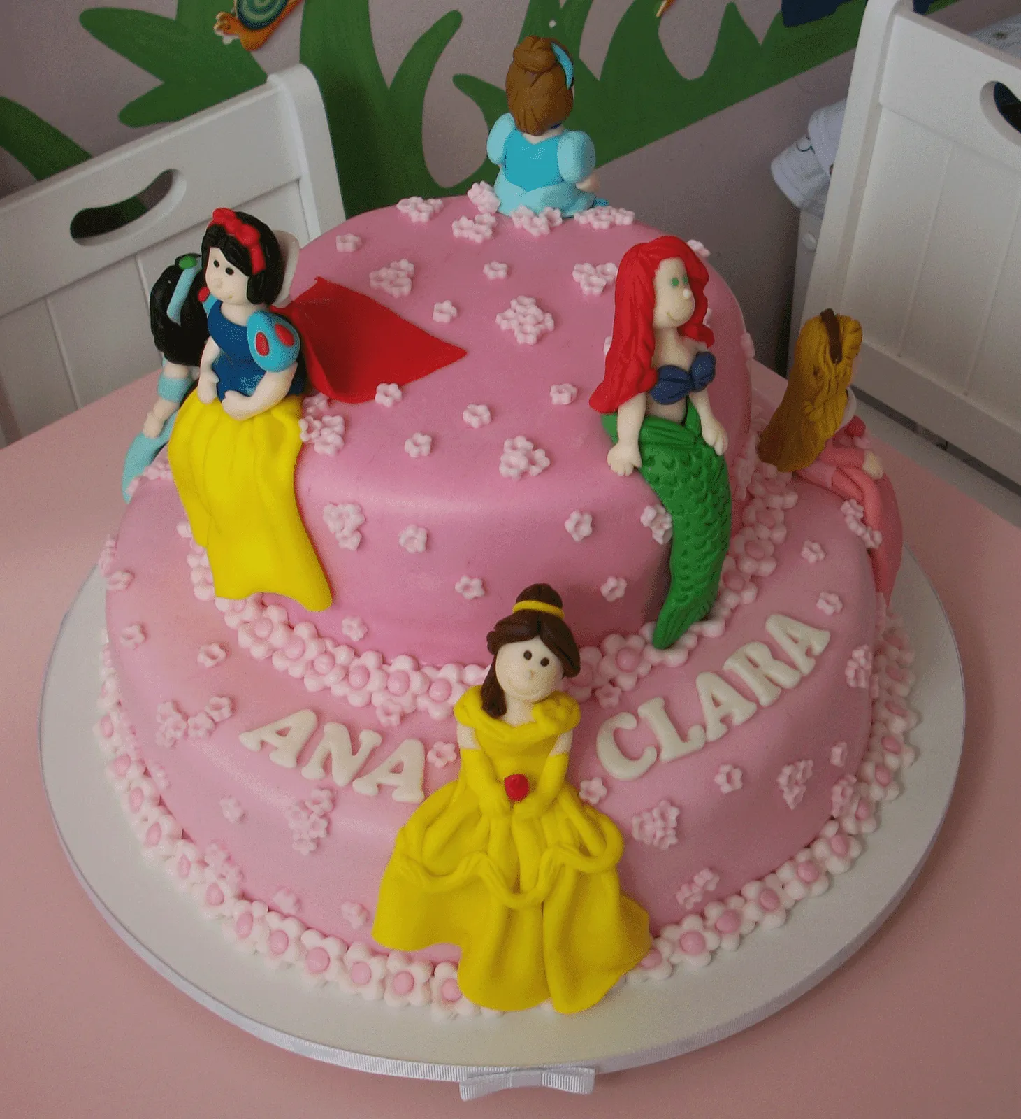 Fondant Patisserie: Bolo Princesas Disney