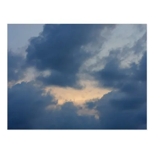 Fondo del cielo con las nubes tormentosas tarjetas postales | Zazzle