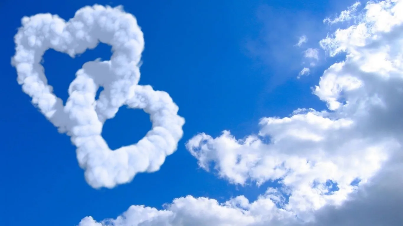 Fondos de pantalla nubes, cielo azul, dos corazones, el amor, foto ...