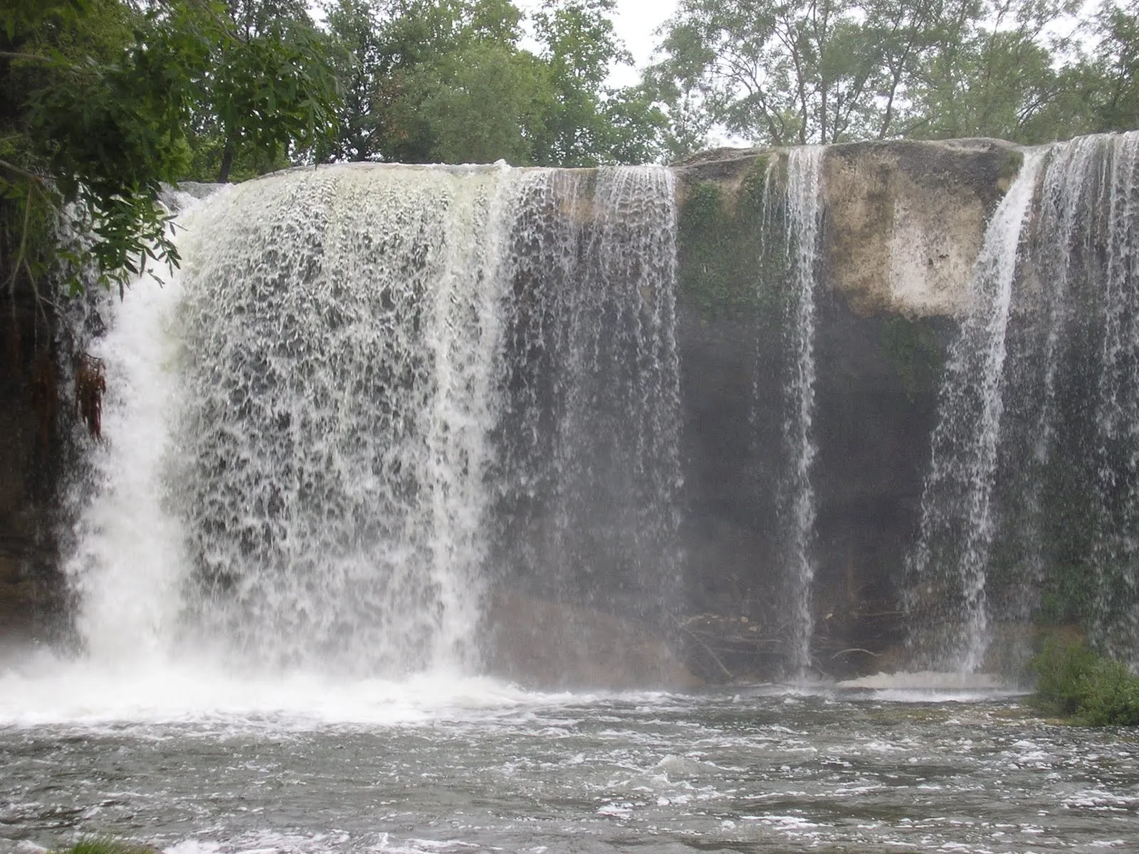 Fontana Café: Alrededores de Trespaderne: Cascada "El Peñón" de ...