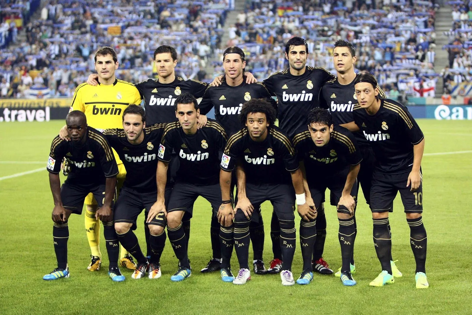 Football Wallpapers 2013: Real Madrid Team Cool HD Photos 2012