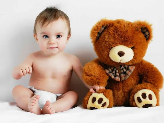 Foto de bebe con su peluche ~ Mejores Fotos del Mundo ...