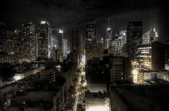 Foto de la ciudad de Nueva York de noche en HDR – Refugio Antiaéreo