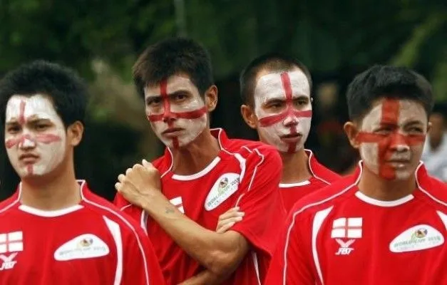 Foto - Los presos con su cara pintada con la bandera de Inglaterra ...