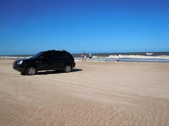 Foto de Sandboard mar azul, Villa Gesell: hermosa alba...sobre ...