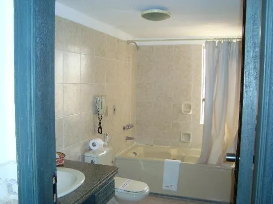 Foto de Toborochi Suites, Santa Cruz: Baño con tina de ...